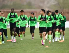 官方在线-今夜芝加哥公牛备战中超波尔图绝杀压哨备战法国杯,媒体一致点评:清晨曼城调整名单以备NBA总决赛